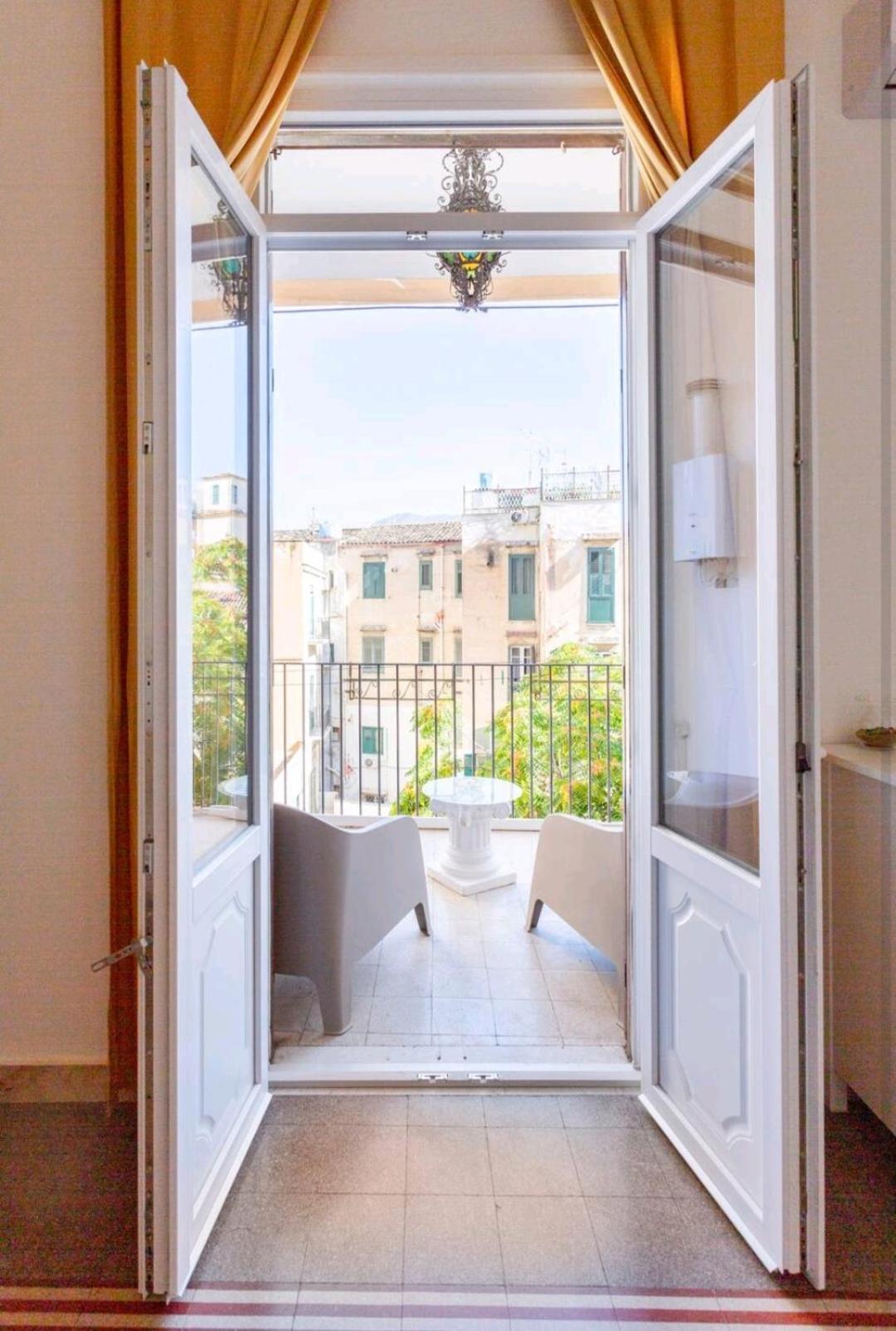 Merlo House - Inside The Historical Center Palermo Exterior foto